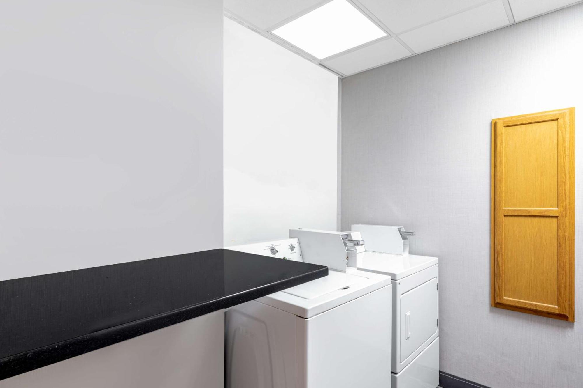 Hampton Inn Sanford Ngoại thất bức ảnh
